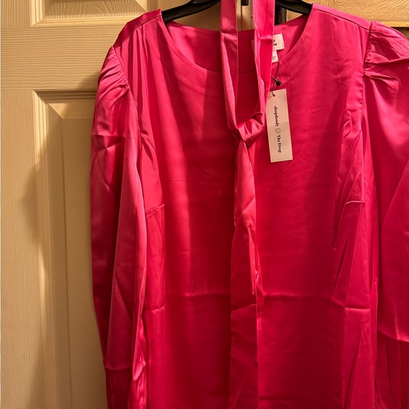 Dress - Picture 2 of 3